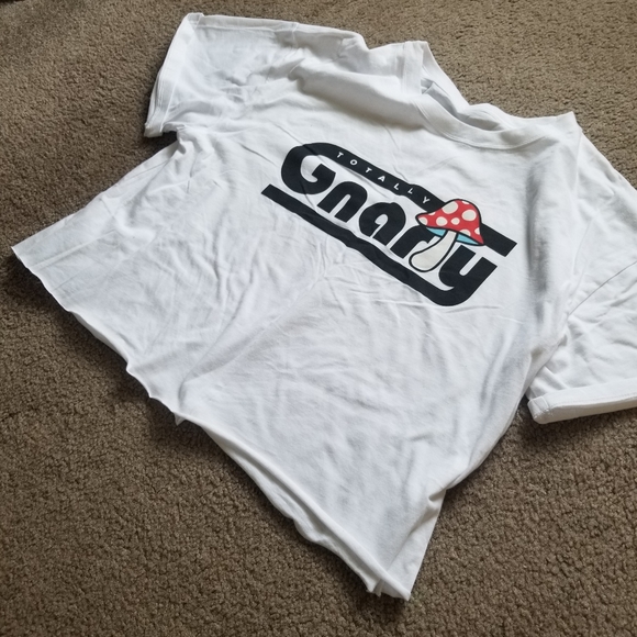 Mushroom crop top - Picture 3 of 4